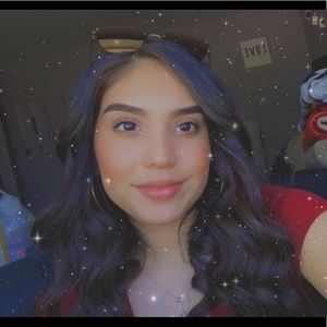 Meet your Posher, Daniela